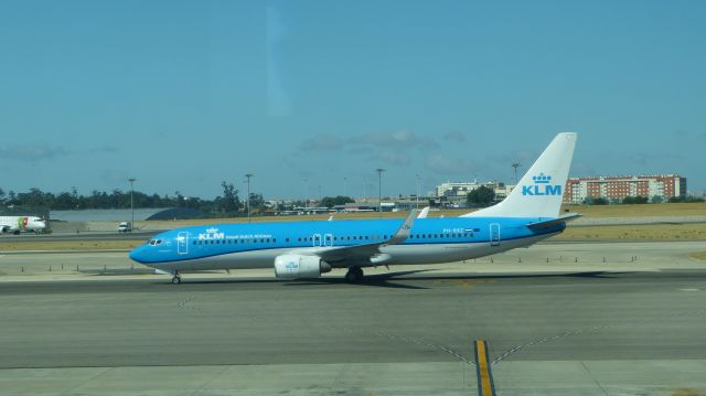 Boeing 737-800 (PH-BXZ) - Arriving from Amsterdam