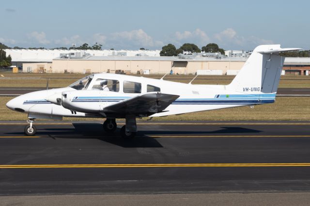 Piper PA-44 Seminole (VH-UNG)