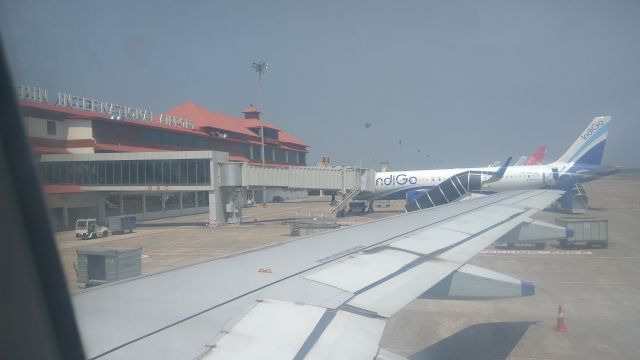 Airbus A320 (VT-ITX) - Taken from plane