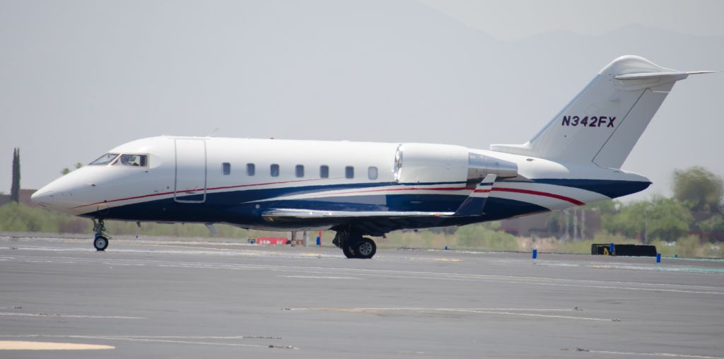Canadair Challenger (N342FX) - 0614/2013