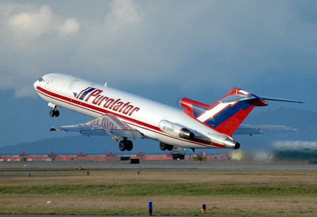 Boeing 727-100 (C-GQKF)