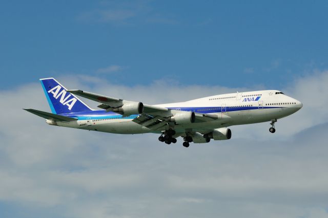 Boeing 747-400 (JA8966) - 2013/10/20