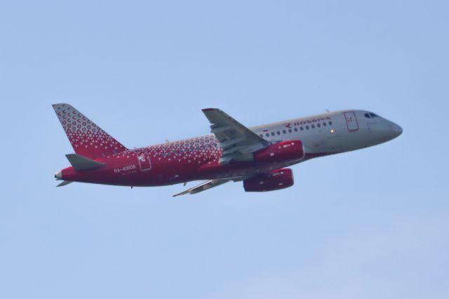 Sukhoi Superjet 100 (RA-89108)
