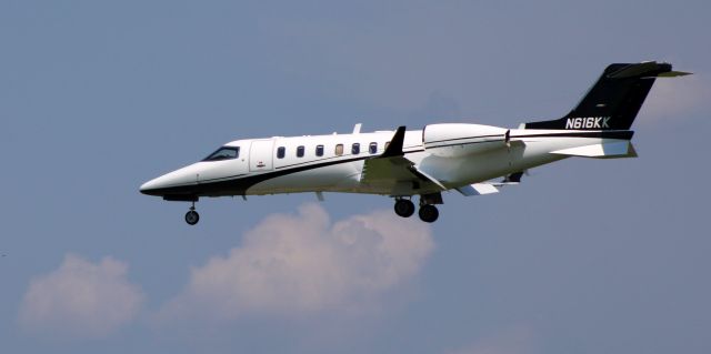 Bombardier Learjet 70 (N616KK) - On final is this 2011 Learjet 70 in the Summer of 2021.