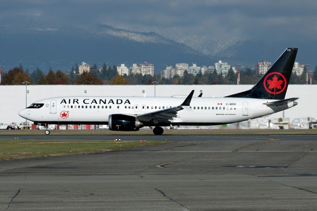 Boeing 737 MAX 8 (C-GEHI)