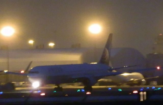 BOEING 767-400 —