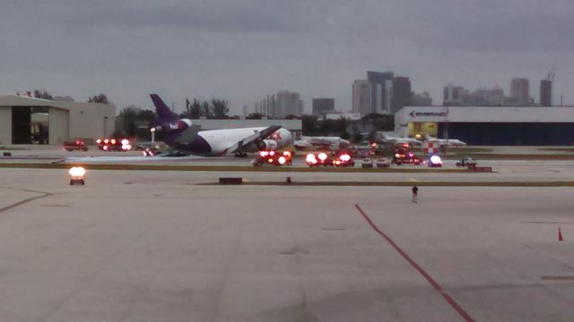 McDonnell Douglas DC-10 (N370FE) - FedEx Crash at Fort Lauderdale, FL (KFLL)...