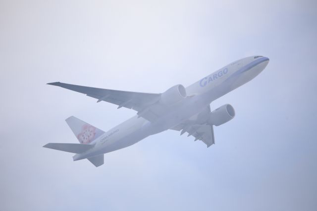 BOEING 777-200LR (B-18771)