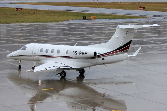 Embraer Phenom 300 (CS-PHM)