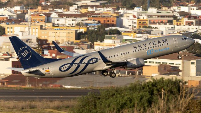 Boeing 737-800 (EC-LPQ) - Tenerife Norte - Los Rodeos (TFN / GCXO) - Spainbr /br /Photo taken: January 31, 2024br /br /Operator: Air Europabr /Type: Boeing 737-85Pbr /Registration: EC-LPQbr /Serial: 35496/4015