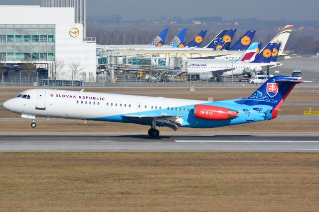 Fokker 100 (OM-BYB)