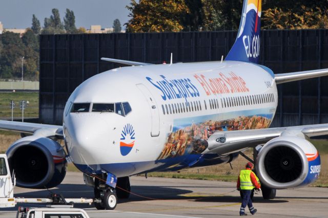 Boeing 737-800 (D-ASXP) - "El Gouna Shuttle" cs 