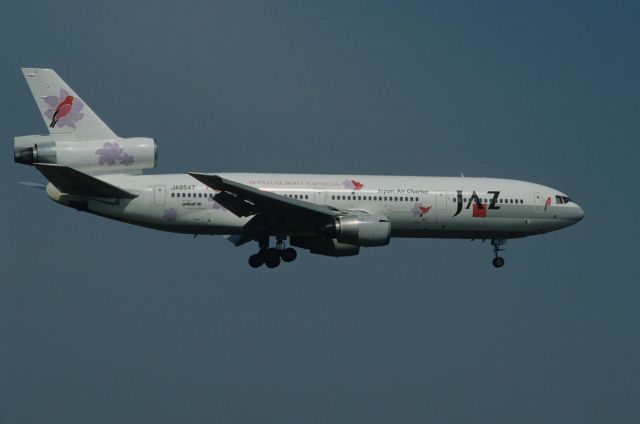 McDonnell Douglas DC-10 (JA8547) - Final Approach to Narita Intl Airport Rwy16R on 1997/04/13 " JAZ Resort Express c/s "