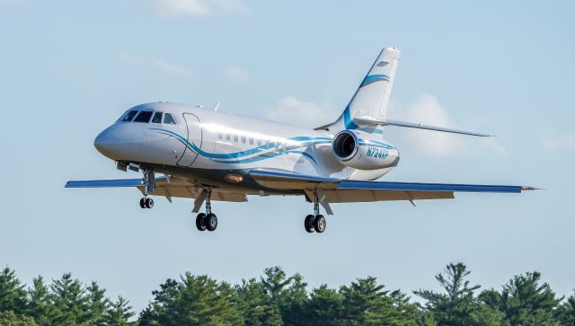 Dassault Falcon 2000 (N724AP) - F2K short final