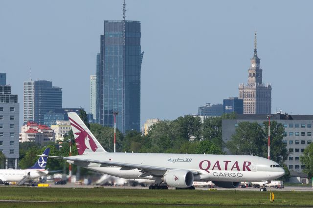 BOEING 777-200LR (A7-BFK)
