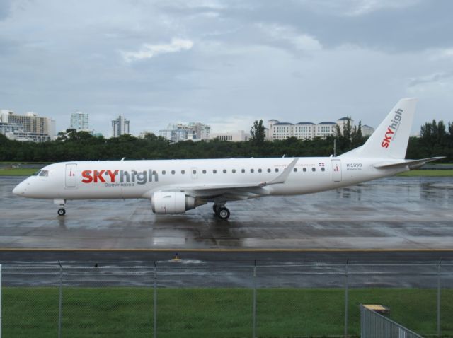 Embraer ERJ-190 (HI1090)