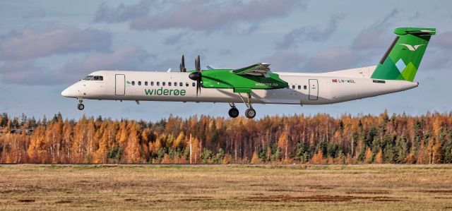 de Havilland Dash 8-400 (LN-WDL)