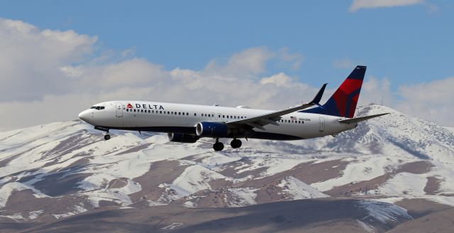 Boeing 737-900 (N892DN) - Noon hour arrival from Salt Lake City (KSLC).