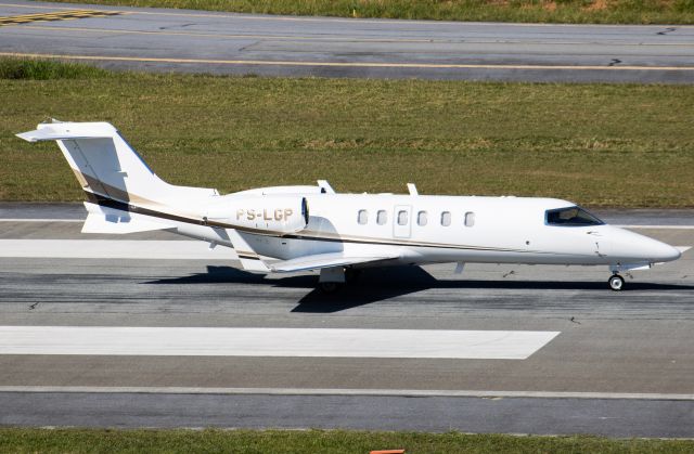 Learjet 40 (PS-LGP)