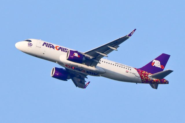 Airbus A320 (SU-BUN)