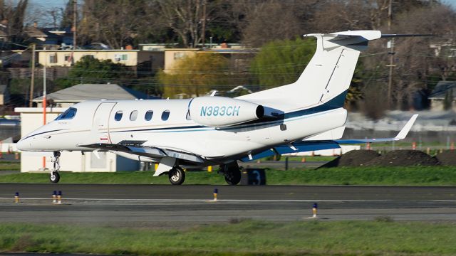 Embraer Phenom 300 (N383CH)