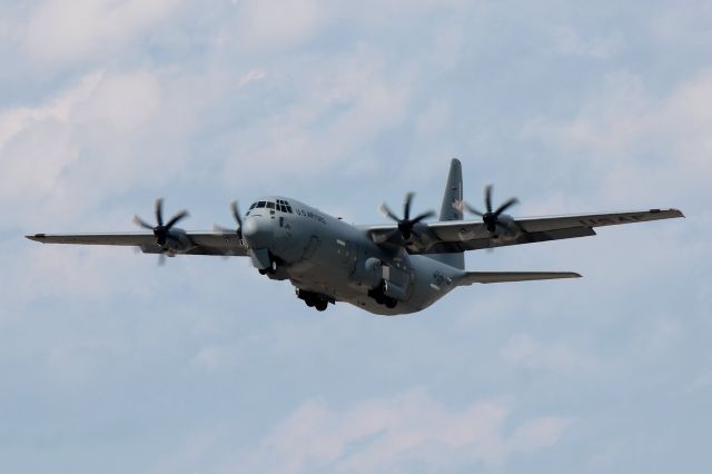 Lockheed C-130 Hercules (07-4635) - A USAF C-130J-30 (07-4635) departing RWY 25 after bringing support equipment for the 2016 Toledo Air Show.