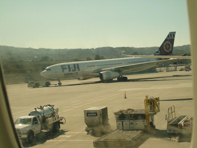 Airbus A330-300 (DQ-FJO)