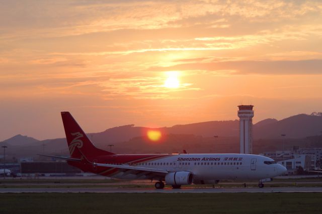 Boeing 737-800 (B-5360)