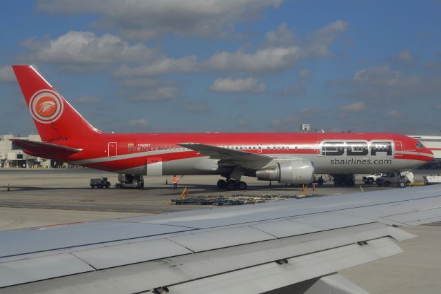 BOEING 767-300 (YV-528T)