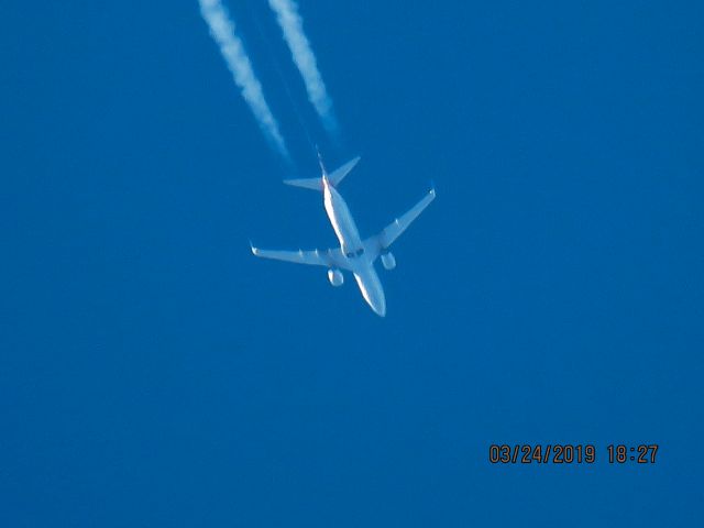 Boeing 737-800 (N337PJ)