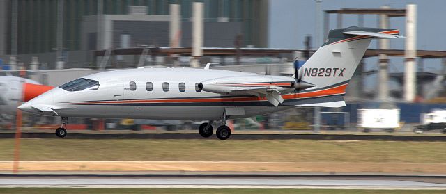 Piaggio P.180 Avanti (N829TX)