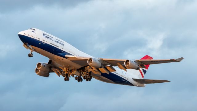 Boeing 747-400 (G-CIVB)