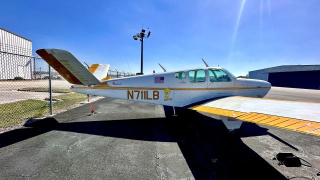 Beechcraft 35 Bonanza (N711LB)