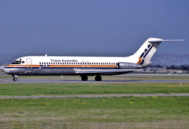 McDonnell Douglas DC-9-30 (VH-TJR) - TRANS AUSTRALIA AIRLINES - TAA - McDONNELL DOUGLAS DC-9-31 - REG : VH-TJR (CN 47528/671) - ADELAIDE INTERNATIONAL AIRPORT SA. AUSTRALIA - YPAD 30/7/1984