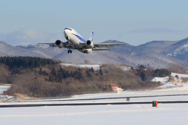 Boeing 737-500 (JA306K) - Jan。12.2016　hakodateairport hokkaido japan