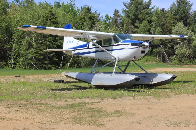 C-FQDY — - C-FQDY Cessna 185-B RVA-Aéroport du lac à la Tortue QC. CSL3 08-06-2019.