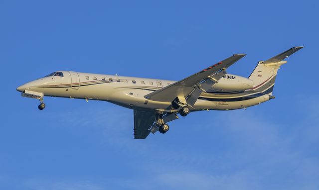 Embraer ERJ-135 (N538M) - Runway 20R arrival @KDPA.