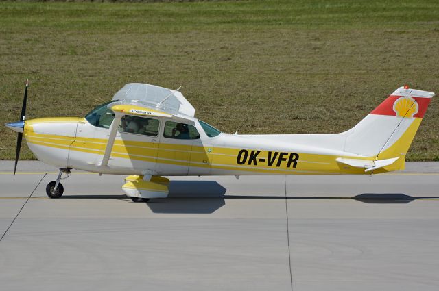 Cessna Skyhawk (OK-VFR)