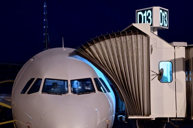 Airbus A321 — - A US A321 in the new AA livery.