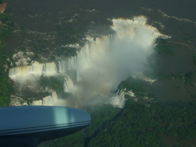 Piper Cheyenne — - cataratas de iquacu