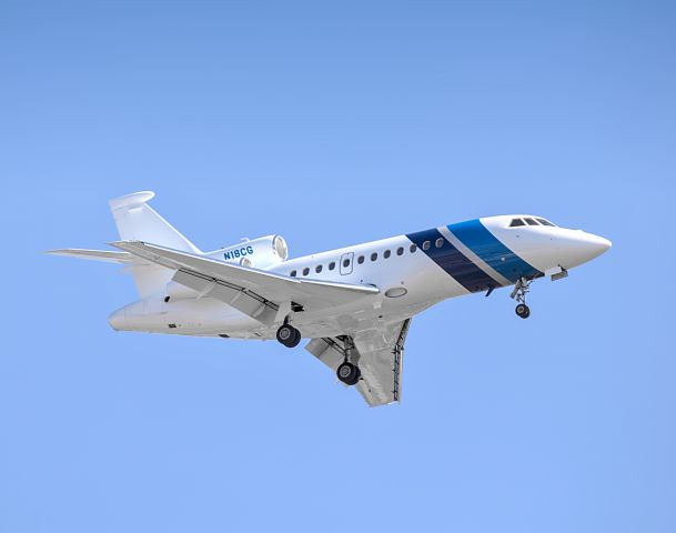 Dassault Falcon 900 (N18CG) - N18CG landing runway 21L at DTW.br /br /2/26/2023