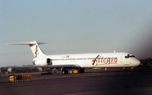 McDonnell Douglas MD-83 (XA-SXJ) - From April 1998