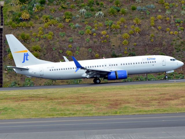Boeing 737-800 (OY-JZM)