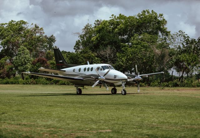 Beechcraft King Air 90 (N85PC)