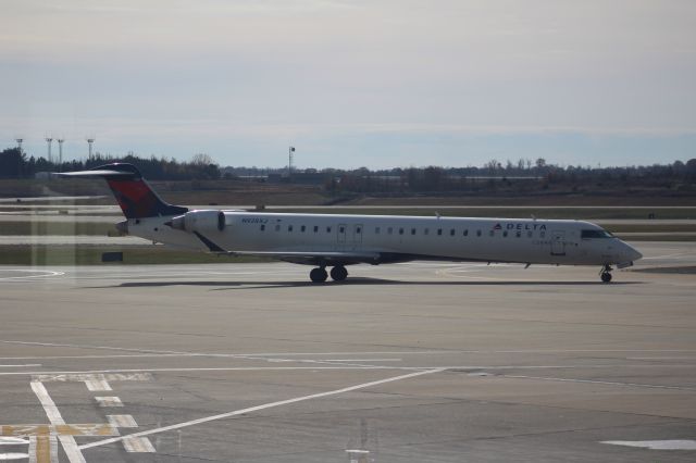 Canadair Regional Jet CRJ-900 (N928XJ)