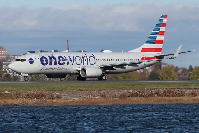 Boeing 737-800 (N919NN) - AA 1239' departing to Chicago 'OHare