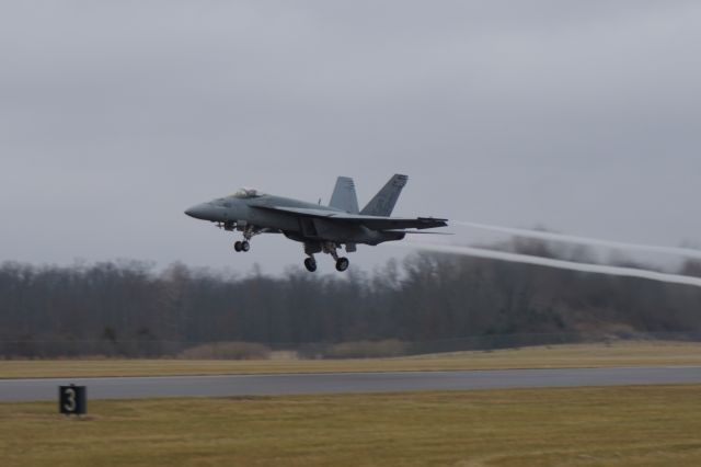 McDonnell Douglas FA-18 Hornet — - F/A-18 on departure runway 20