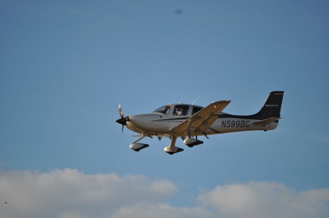 Cirrus SR-22 (N599BC)