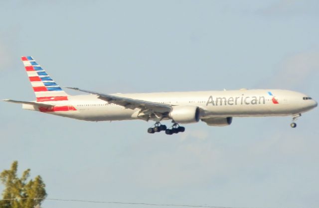 BOEING 777-300ER (N731AN)