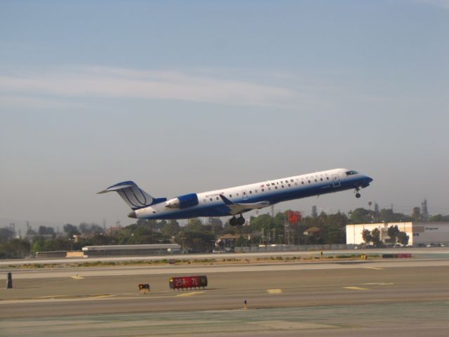 Canadair Regional Jet CRJ-700 (N712SK)